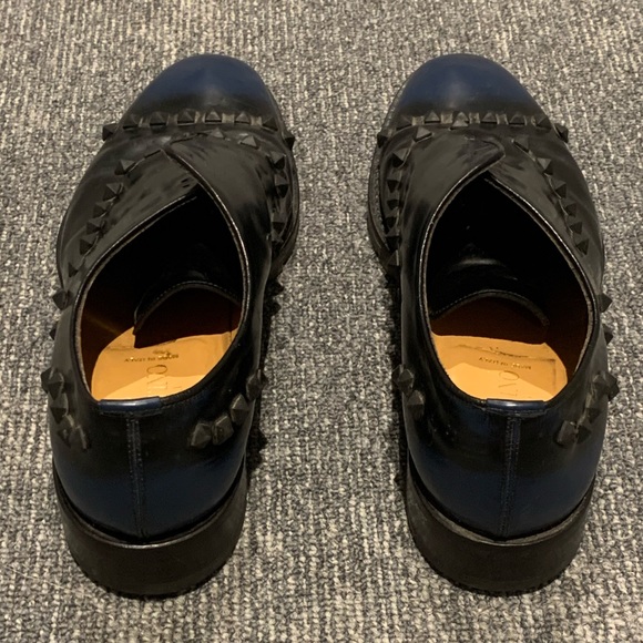 Designer Valentino Garavani Men's Studded Black & Blue Laceup Oxford Shoes - Picture 4 of 12